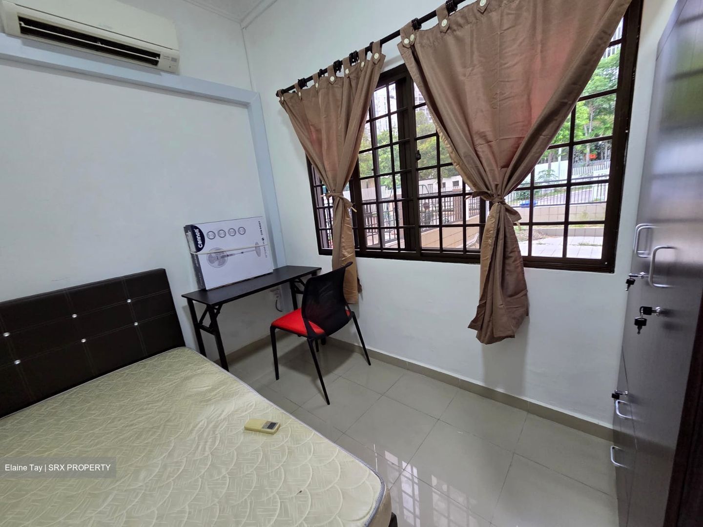 East Coast Road (D15), Terrace #564042001